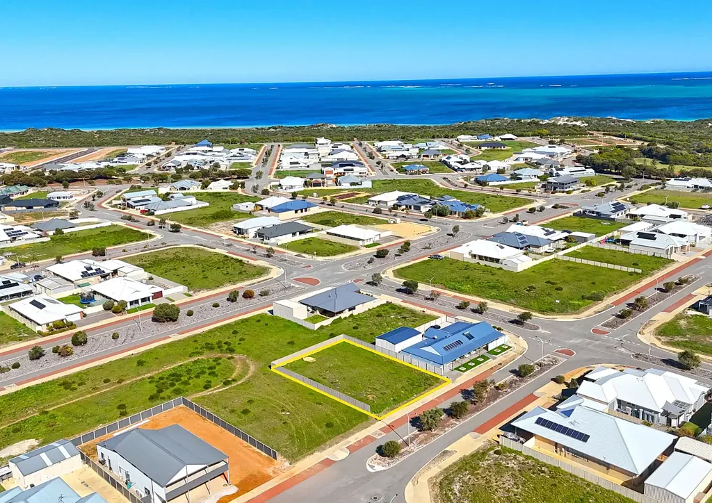 Jurien Bay Large 820m² Block -  New colorbond fencing on 3 sides