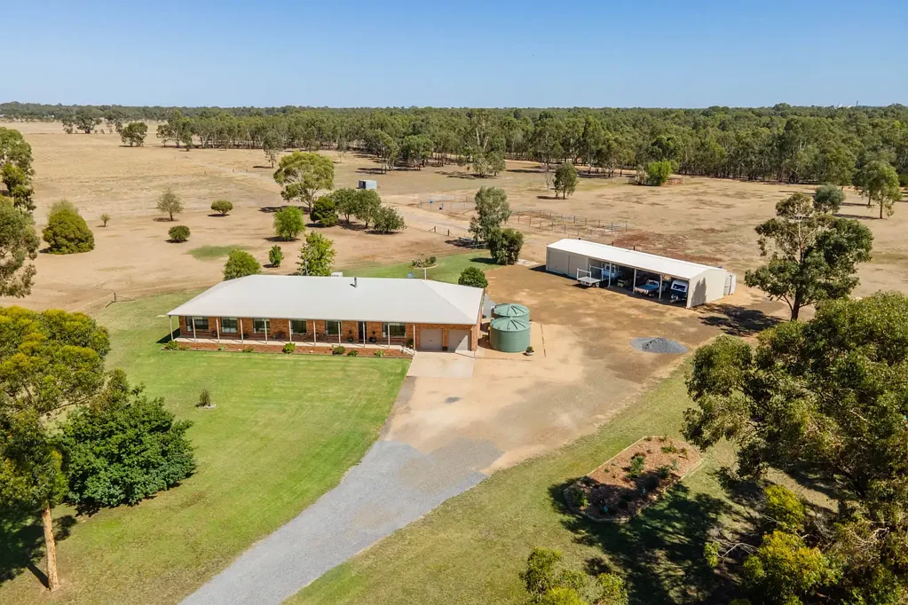 Numurkah Rural Lifestyle Retreat on Approx 100 Acres!
