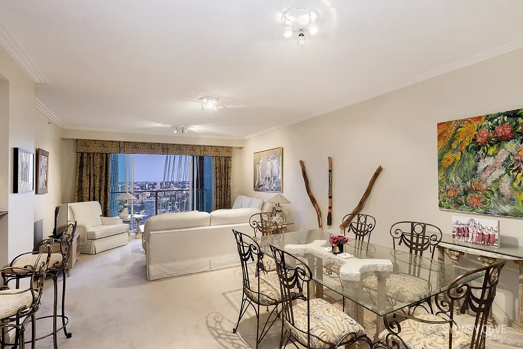 EXCLUSIVE HOTEL LIVING | Unfurnished