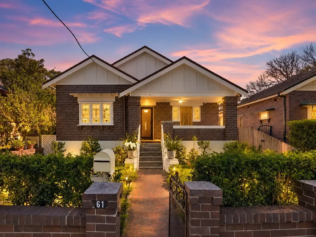 Croydon 3ਬੈੱਡਰੂਮ Cherished Single-Level Bungalow with Timeless Appeal