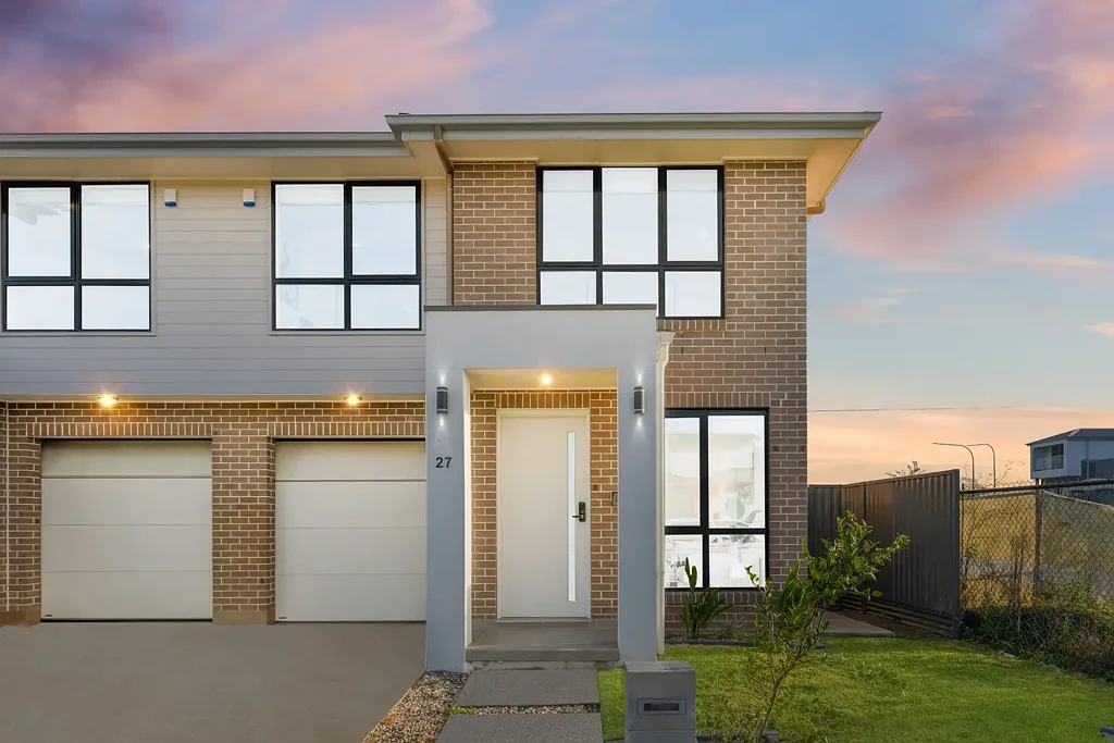 Riverstone 4 Bedroom BRAND NEW TOWNHOUESE ( SECURE WITH 5% DEPOSIT ) READY TO INSPECT