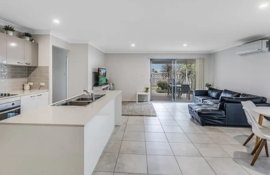 Silid Pahingahan - 74 Fig Tree Circuit, Caboolture, QLD 4510