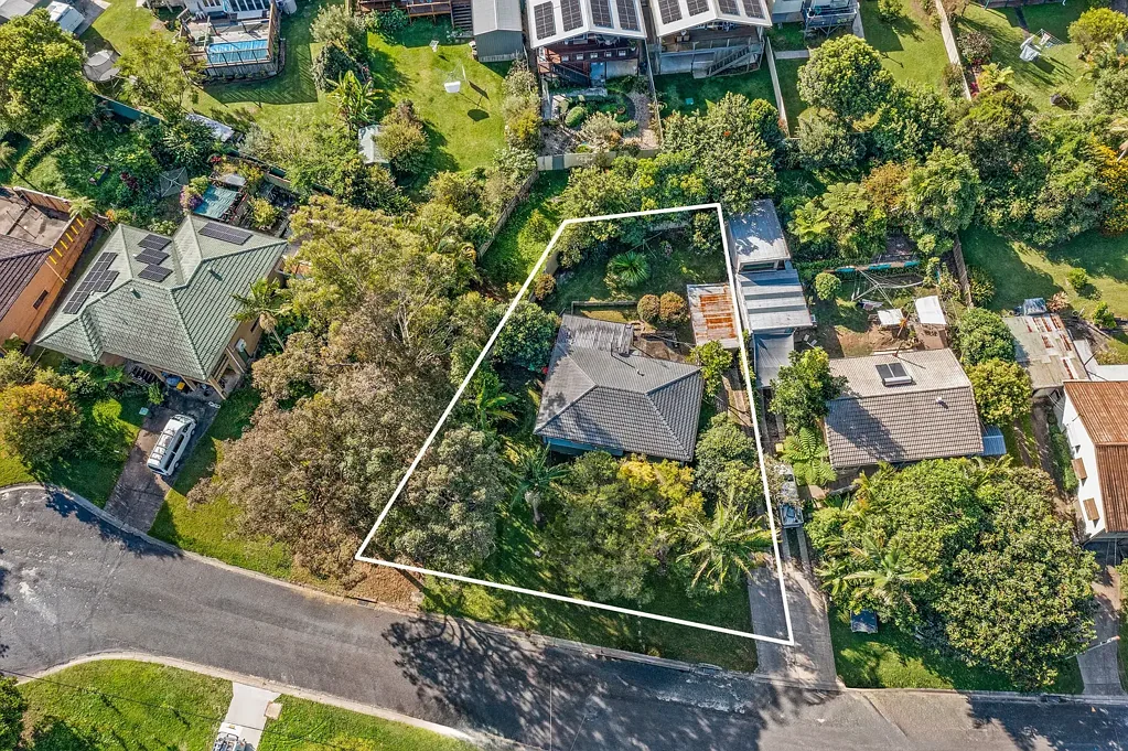 22 Crescent Street East, Urunga, NSW 2455
