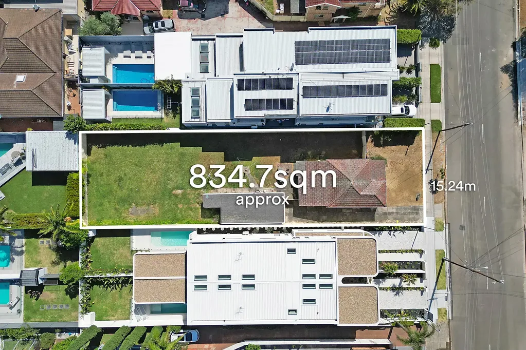 Sans Souci 2ਬੈੱਡਰੂਮ 834sqm Duplex Site with 15.24m Frontage – Outstanding Development Potential