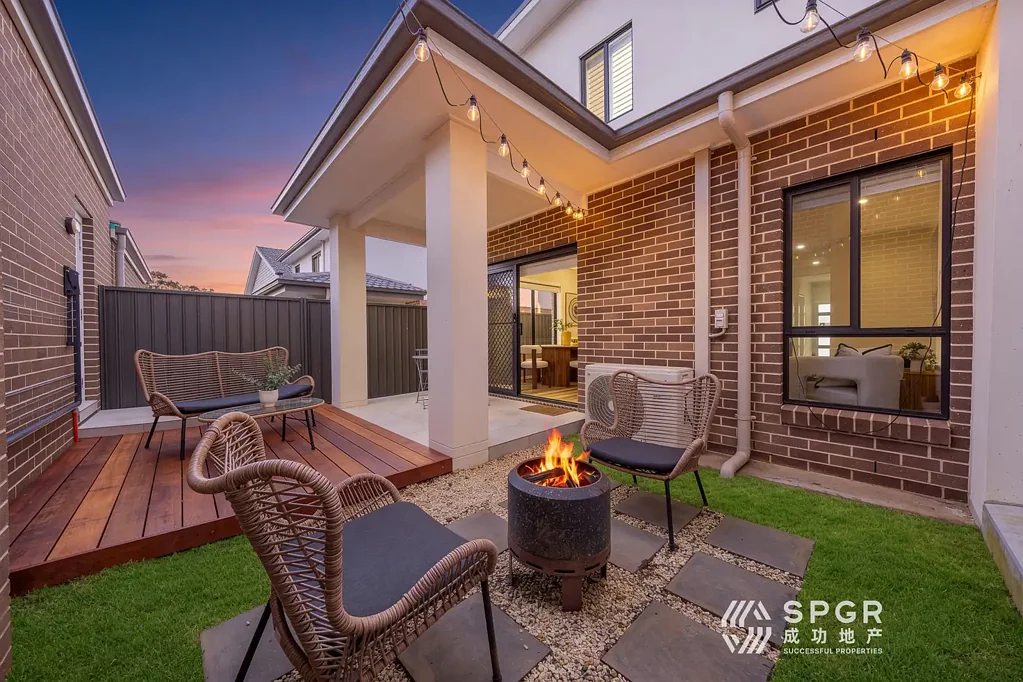 Rouse Hill 4कमरा Modern Family Excellence | Spacious Living in the Heart of Rouse Hill