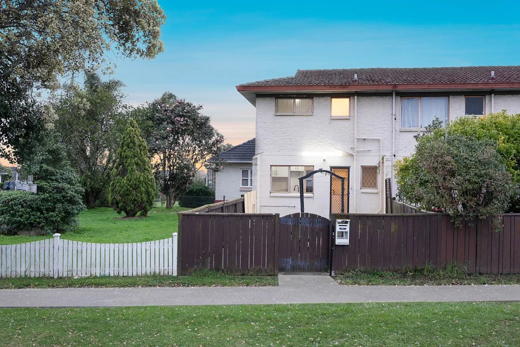 Papatoetoe 2Habitaciones Location, Renovation, Education – It’s All Here!