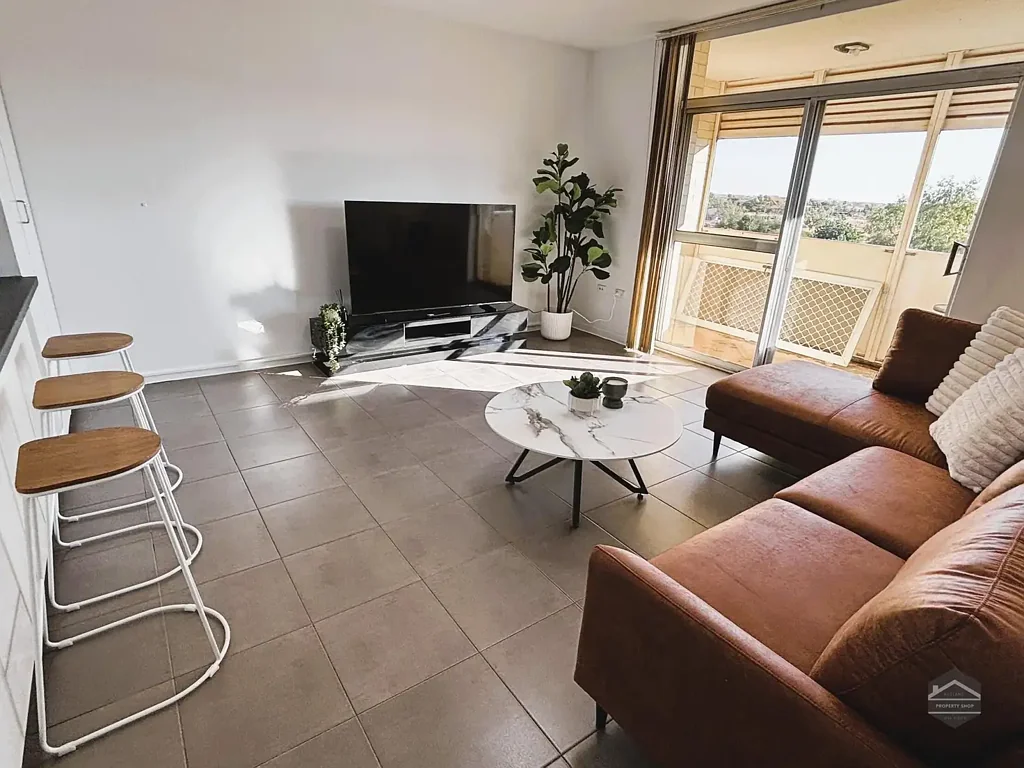 Executive Unit - Move In Ready