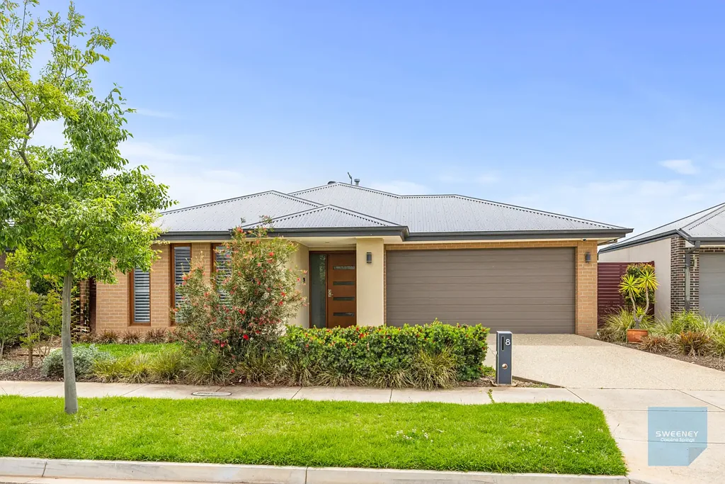 8 Bayley Chase, Aintree, VIC 3336