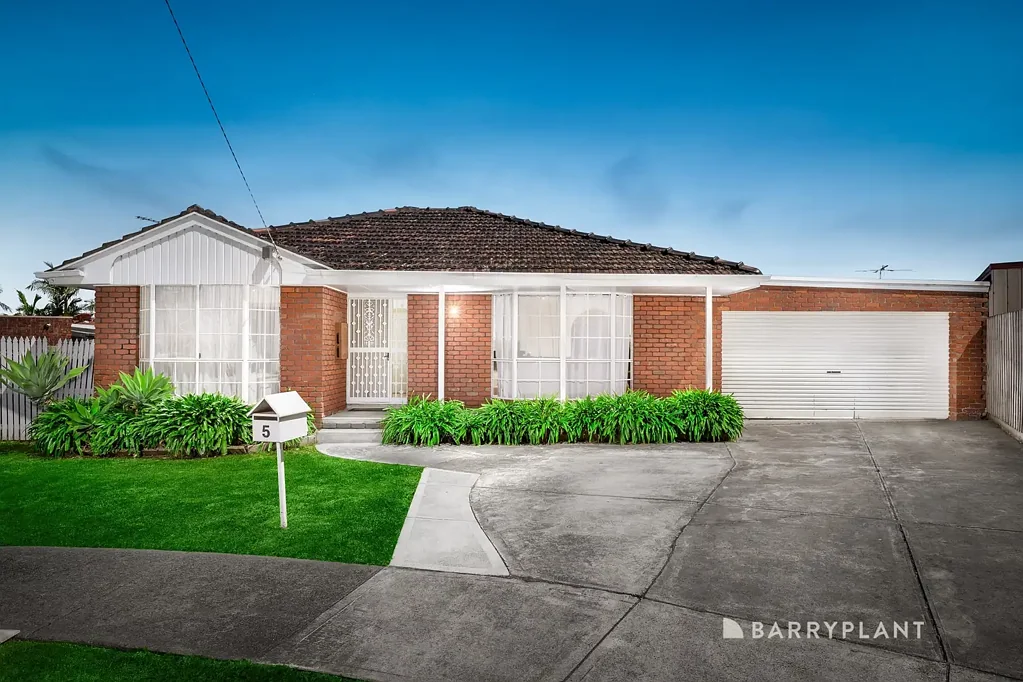Epping 4房  Comfort, Space and Versatility in a Convenient Location