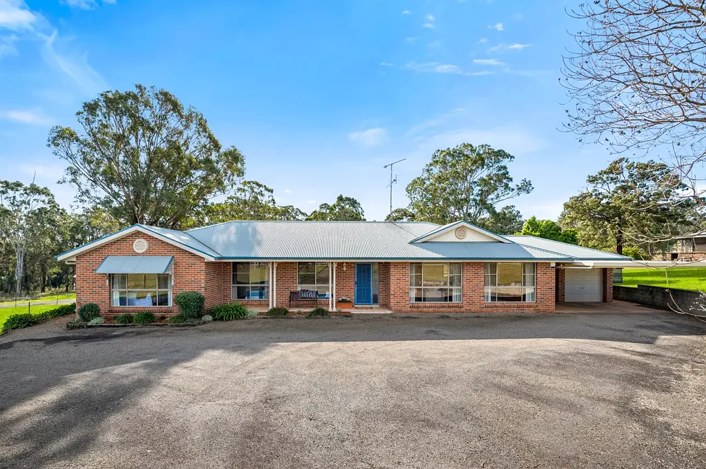 Appin 4Kwarto Tranquil Five-Acre Lifestyle Retreat with Modern Family Comforts