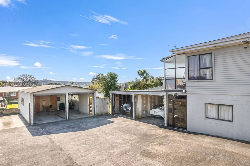 Mangere Bridge 3બેડરૂમ Spacious Home & Expansive Landholding