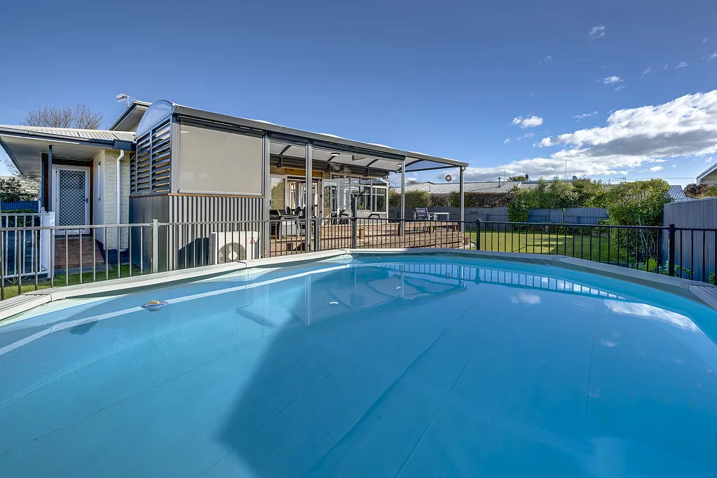 Taradale 4 Slaapkamer Large Family Home - Built for Entertaining!