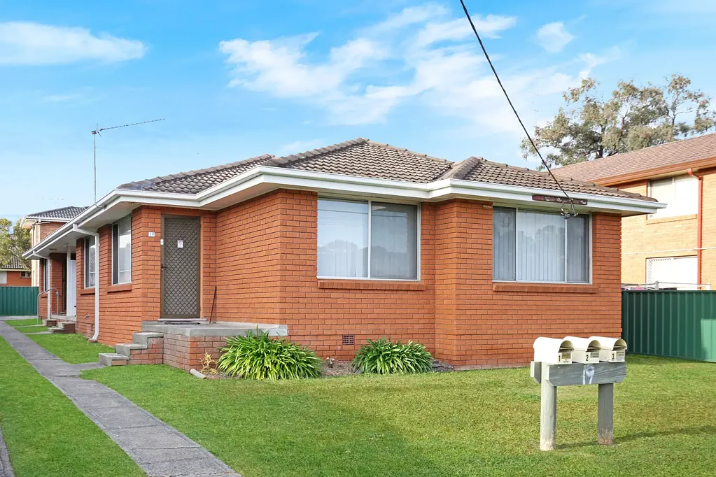 MODERNISED UNIT IN SMALL & QUIET COMPLEX