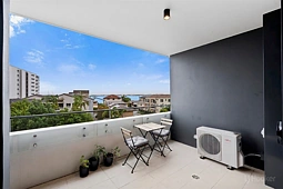 405/110 Frank Street, Labrador