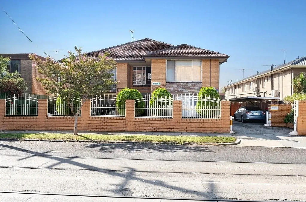 Convenient and Central Apartment Living
