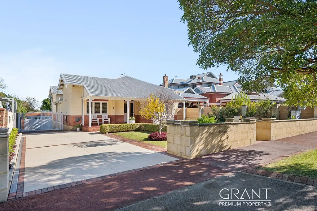 East Fremantle 3ਬੈੱਡਰੂਮ Timeless Character. Contemporary Spacious Living.