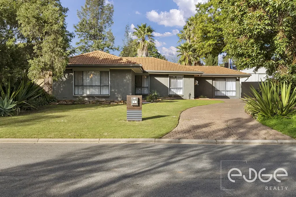 Craigmore 3房  Thoughtfully Renovated Family Home with the Ultimate Entertainer's Backyard!
