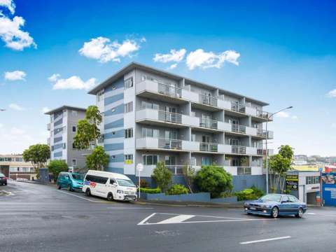 Grey Lynn, 2 bedrooms Penthouse