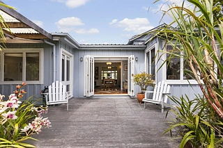 1 Westbourne Road, Murrays Bay, North Shore City