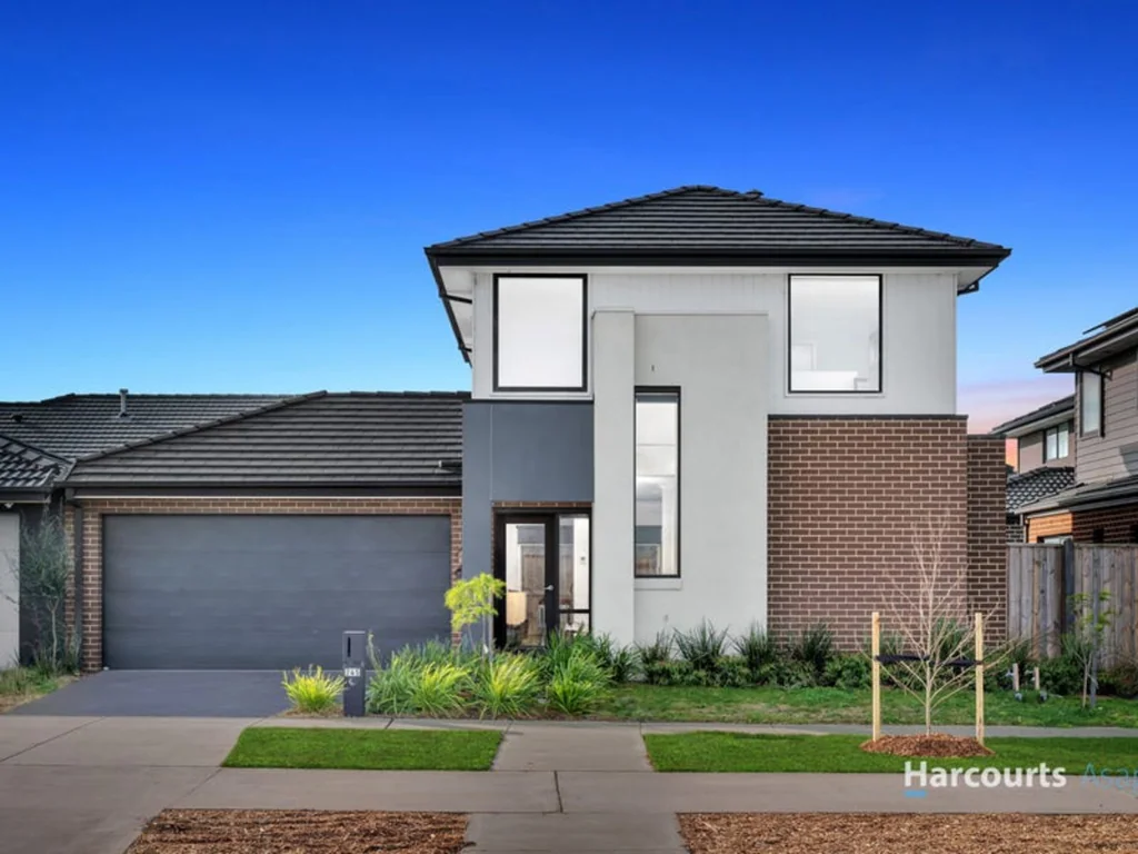 Clyde North 4房  18 month old house for sale!