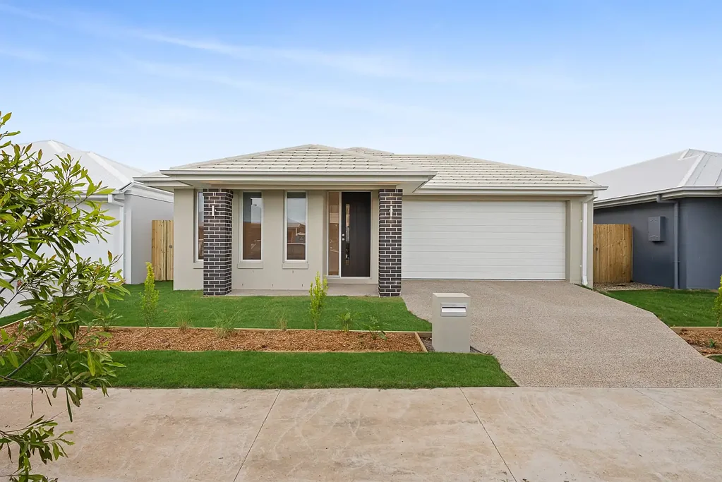 Spacious Family Living in North Harbour - 2 WEEKS FREE RENT
