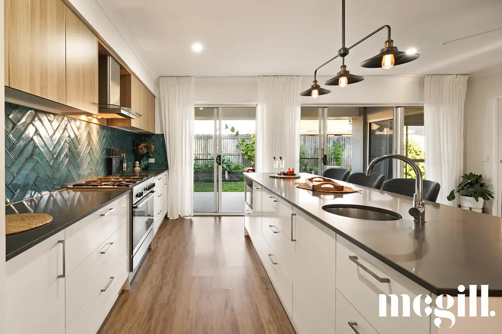 Burpengary East 4બેડરૂમ Generous Floorplan, Custom Upgrades, Side Access & Exceptional Family Living