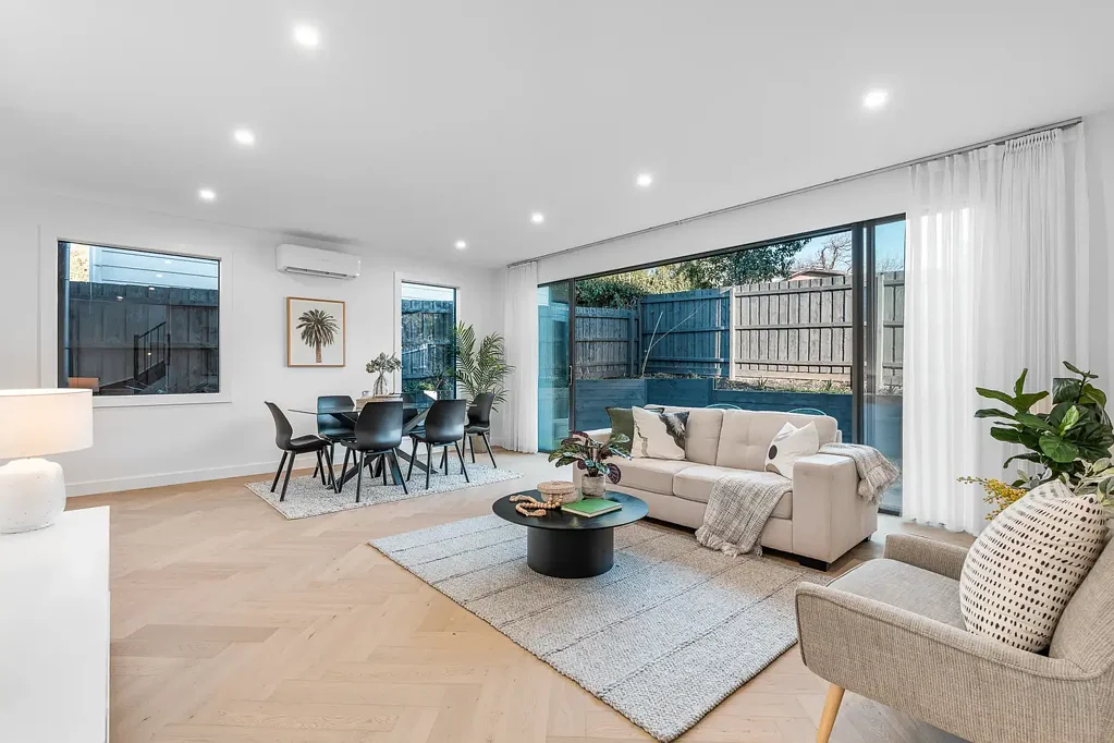Doncaster 4部屋 🏡 Contemporary Luxury Living in Melbourne’s East – Refined Design & Unmatched Convenience