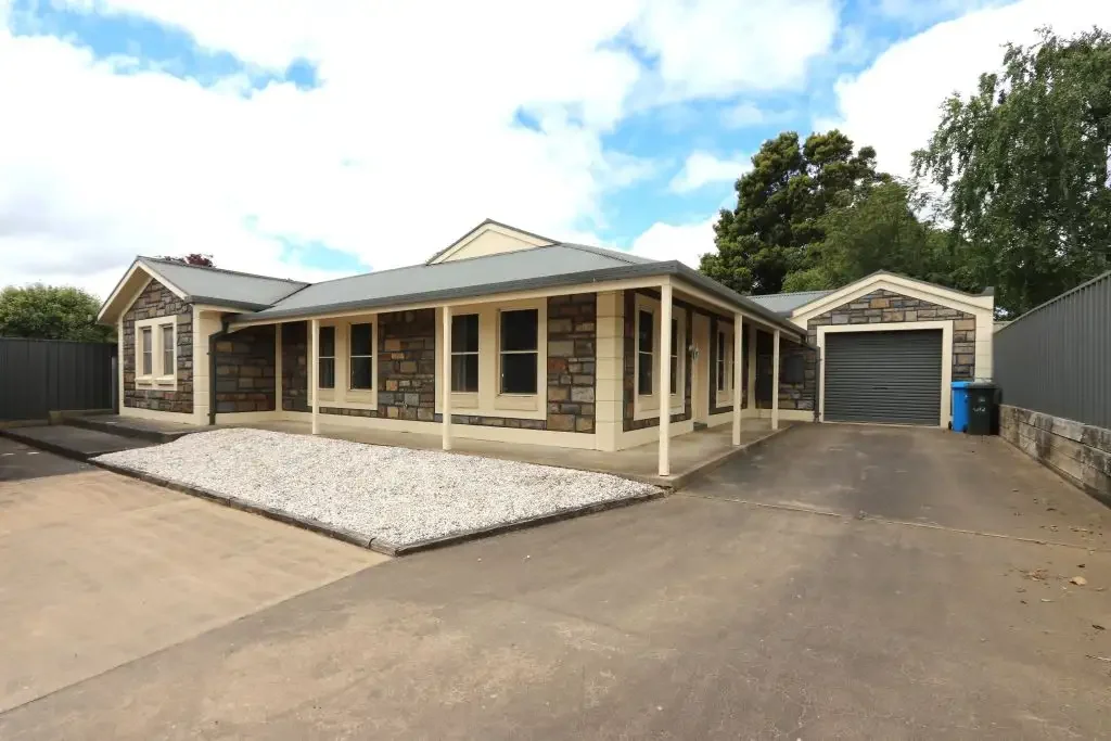SPACIOUS 3 BEDROOM UNIT