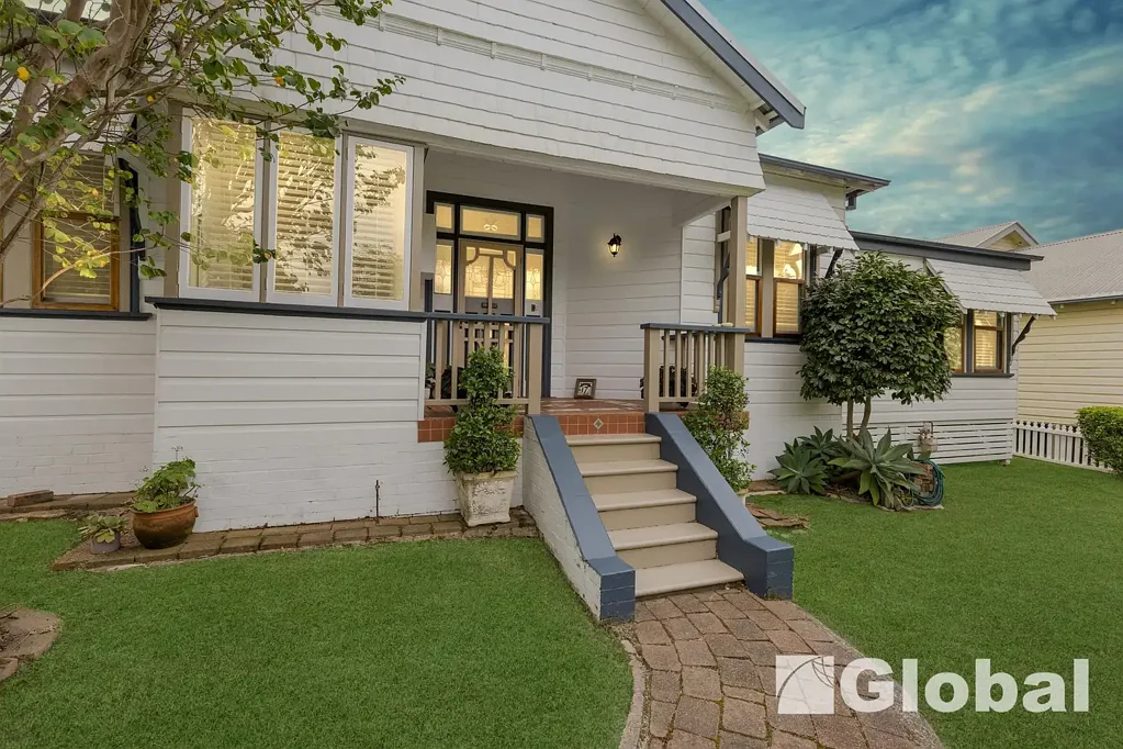 Toronto 4Moenga Absolutely Stunning Period Home