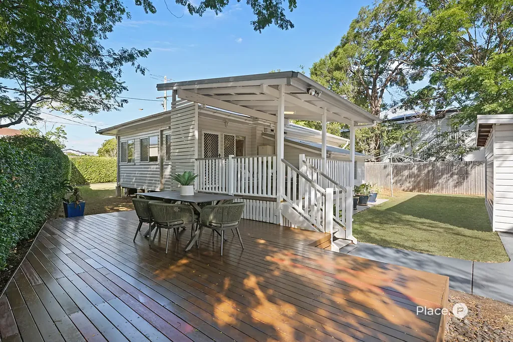Graceville 3Zimmer Low-Set Post War Charm And Convenience In Sought-After Graceville