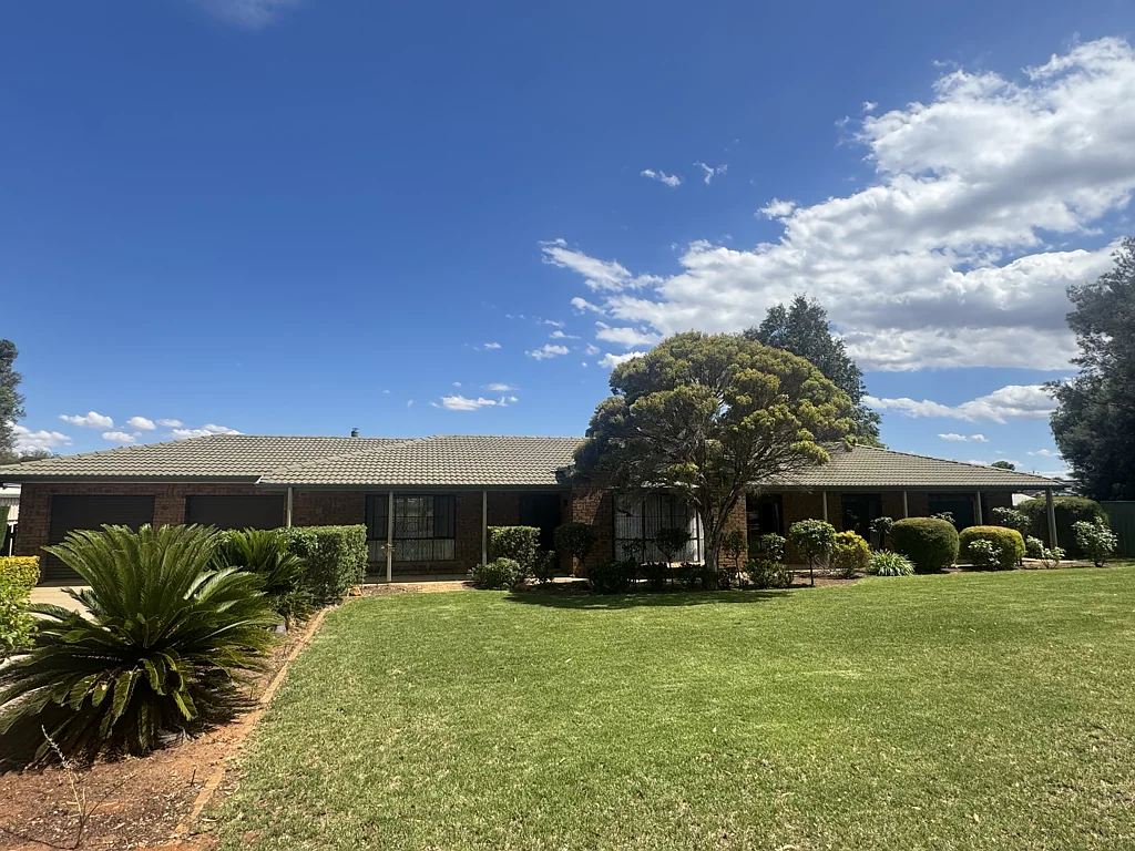 Renmark West 4部屋 Beautiful, large family home in Renmark