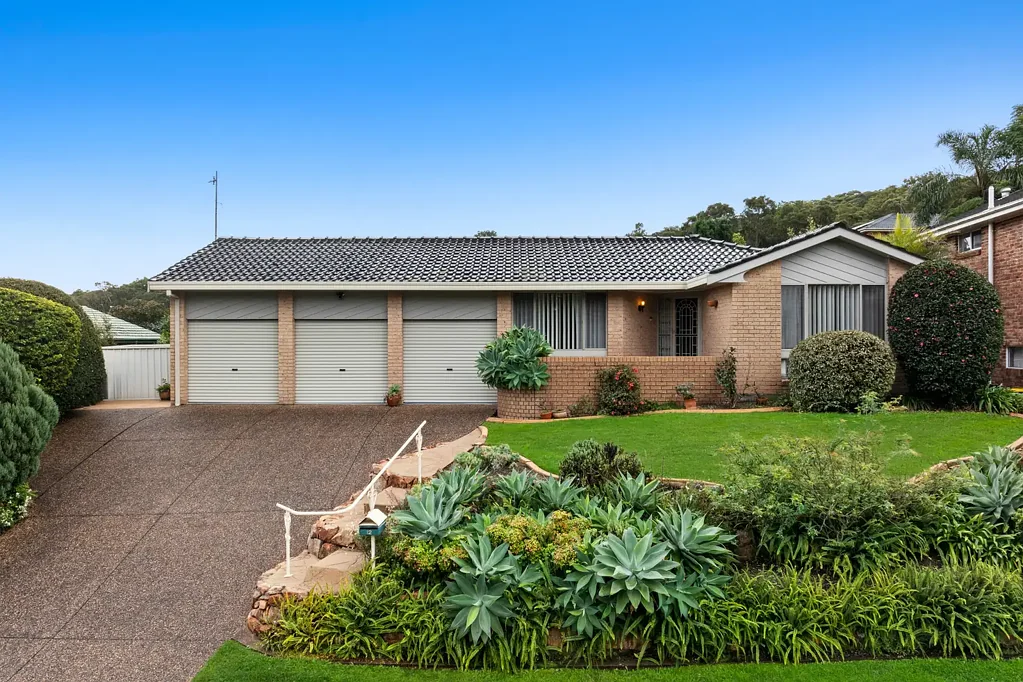 12 Spinnaker Ridge Way, Belmont, NSW 2280