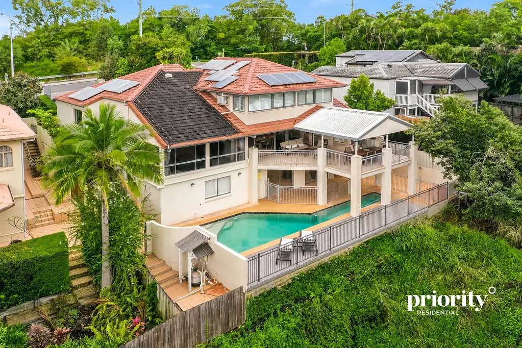 Fig Tree Pocket 6Zimmer Elevated Executive Family Residence with Spectacular Views, Dual Living & Prestigious School Catchments