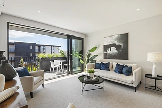 7A Windlass Street, Long Bay, North Shore City