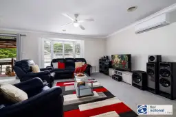 17/11 Julian Place, Yass