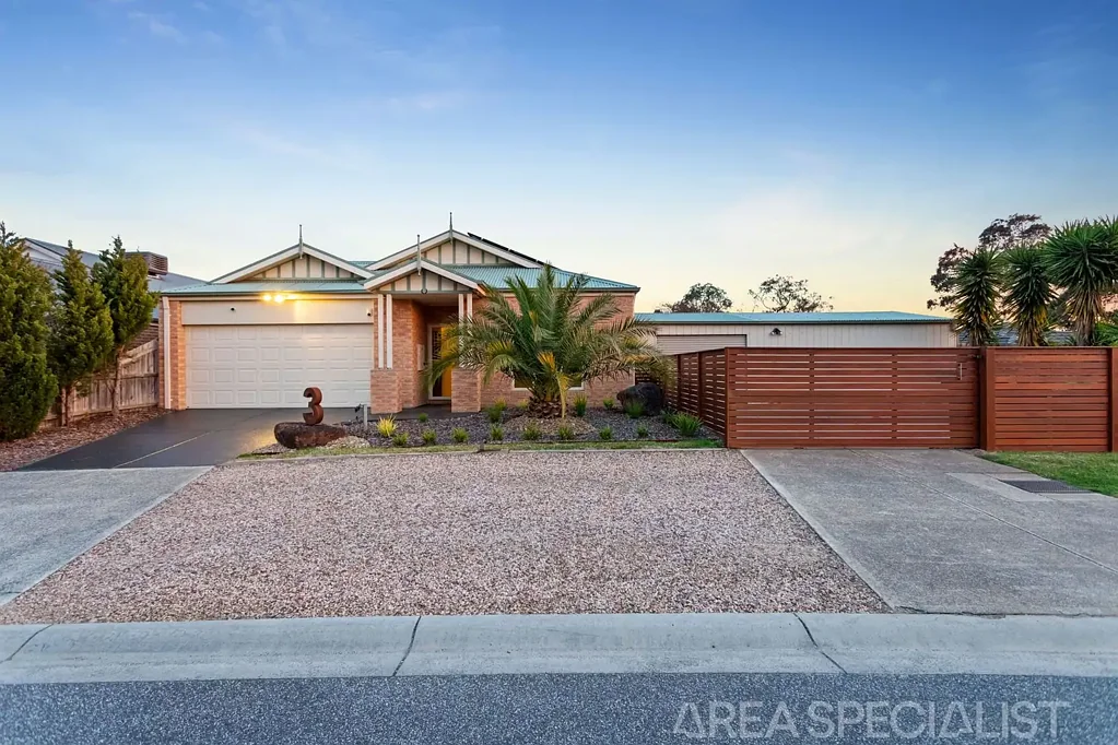 Langwarrin 4Phòng ngủ The Brief: The Family Home That Does It All