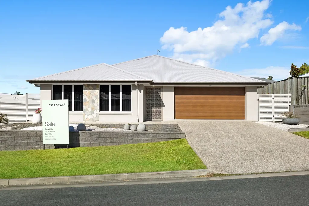 Maudsland 5 Bedroom Large low-Maintenance Family Living in Riverstone Crossing