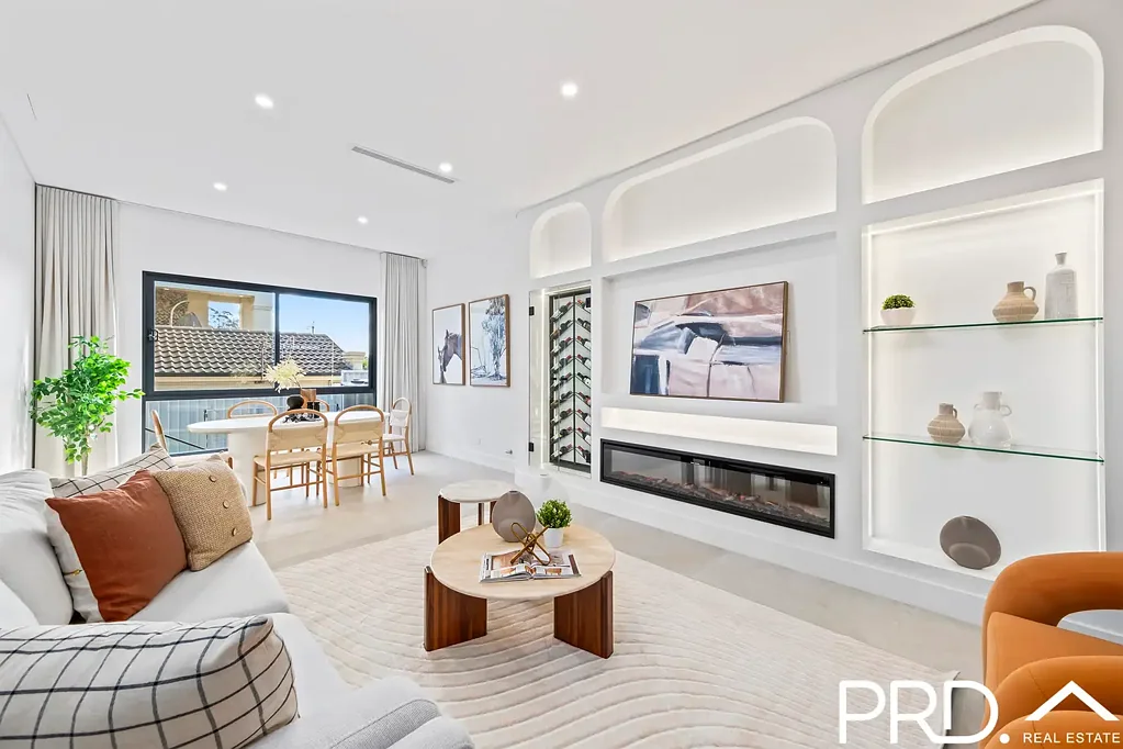 2b Windermere Crescent, Panania, NSW 2213