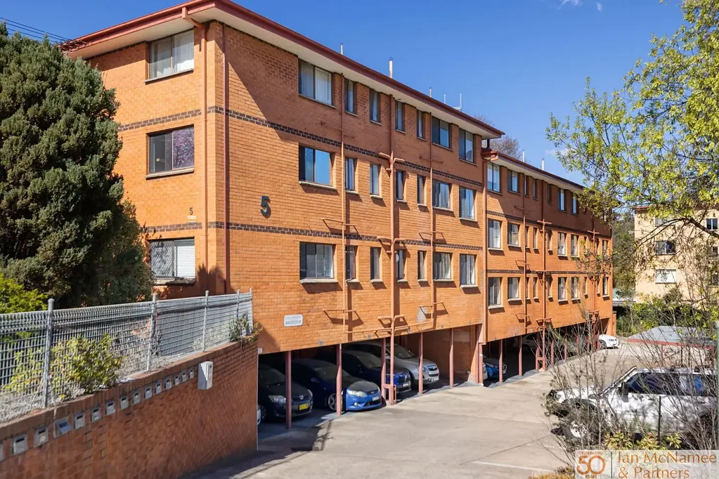 Queanbeyan 2غرفة نوم Sleek and Low-Maintenance Living in a Prime Location