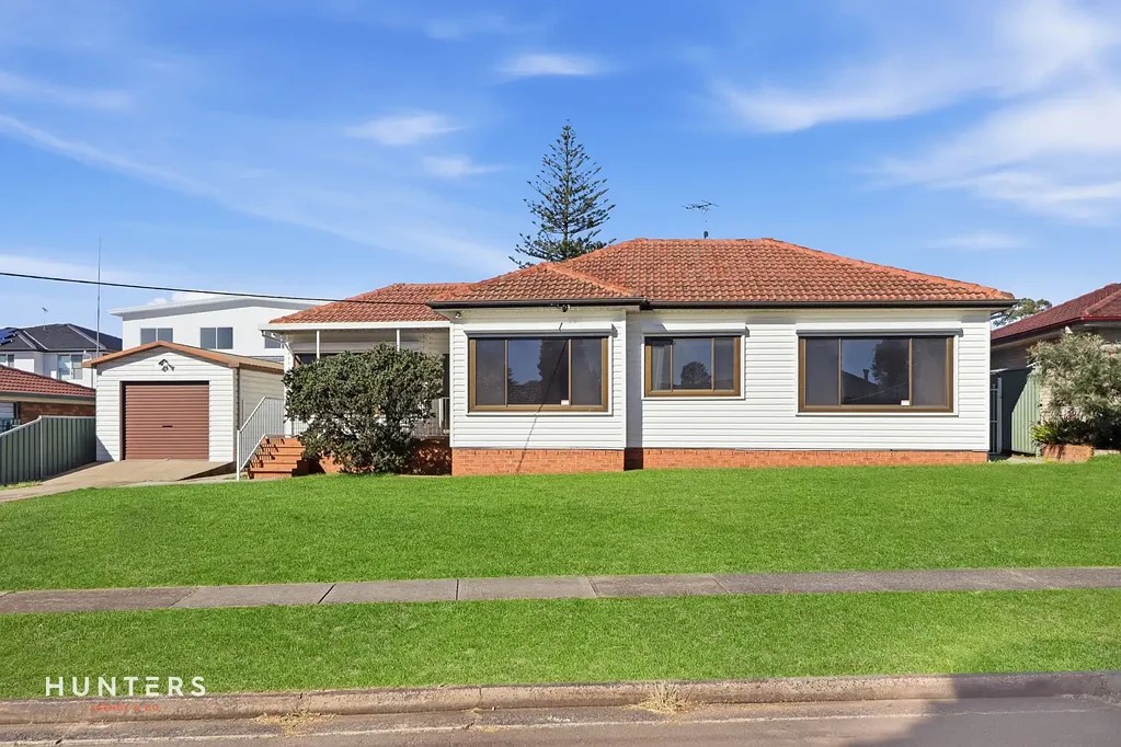 Pendle Hill 3कमरा Expansive Block with Duplex Potential (STCA)