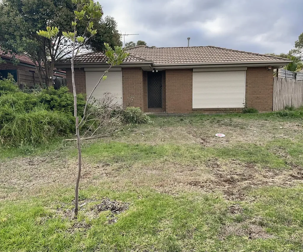 Serene 3BR Retreat with Ensuite, Entertaining Area & Family-Friendly Locale!