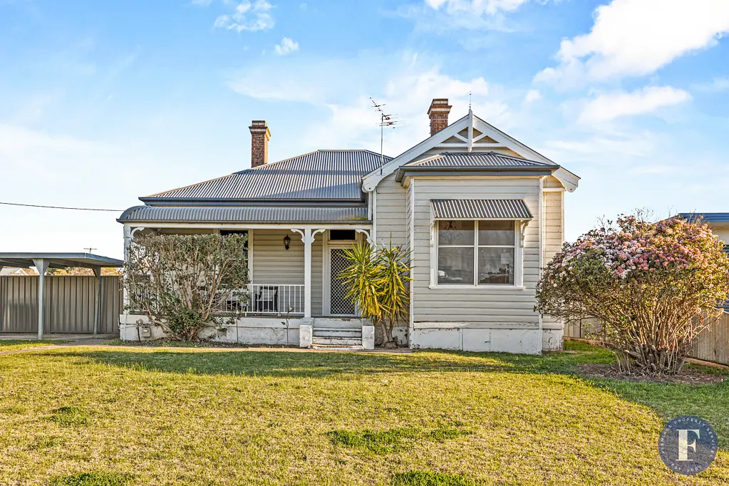 14 Currawong Street, Young, NSW 2594
