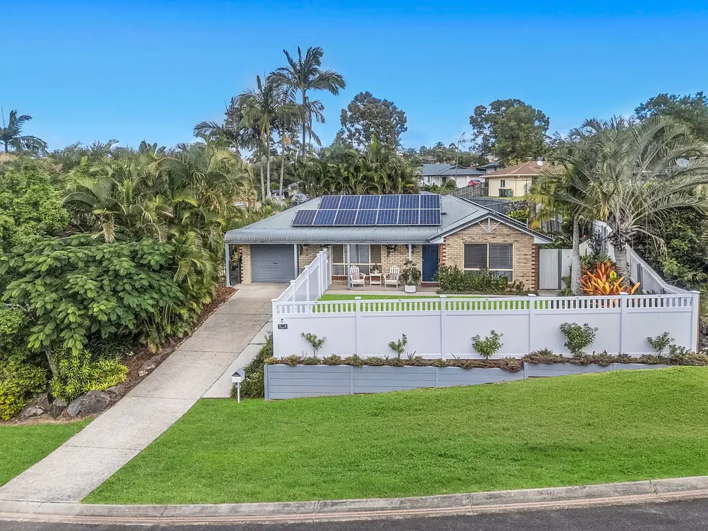Worongary 3침실 THE IDEAL FAMILY HOME AWAITS - BE QUICK