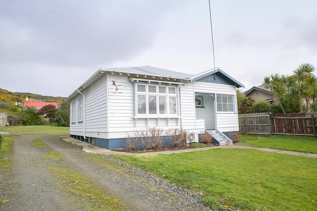 Bluff 3房  Charming Coastal Cottage!