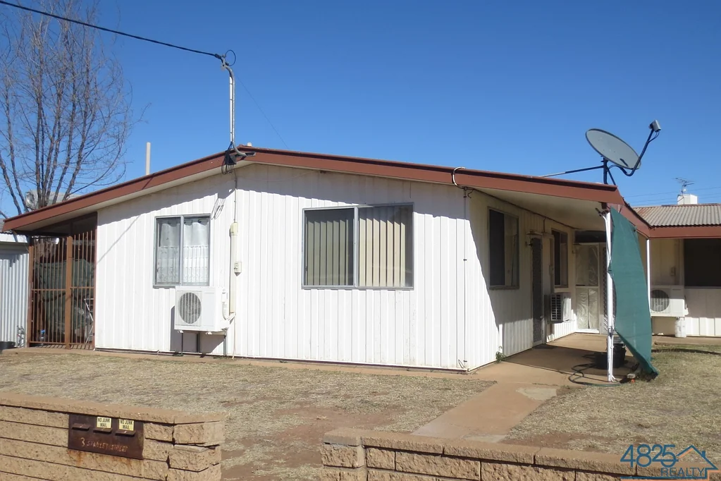 Mount Isa 6ਬੈੱਡਰੂਮ Unit block with no body Corp fees
