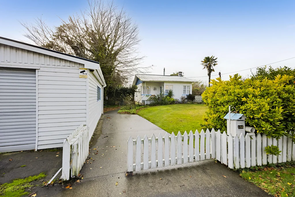 Inglewood 2chambre Cute Cottage with Character, Comfort & Potential