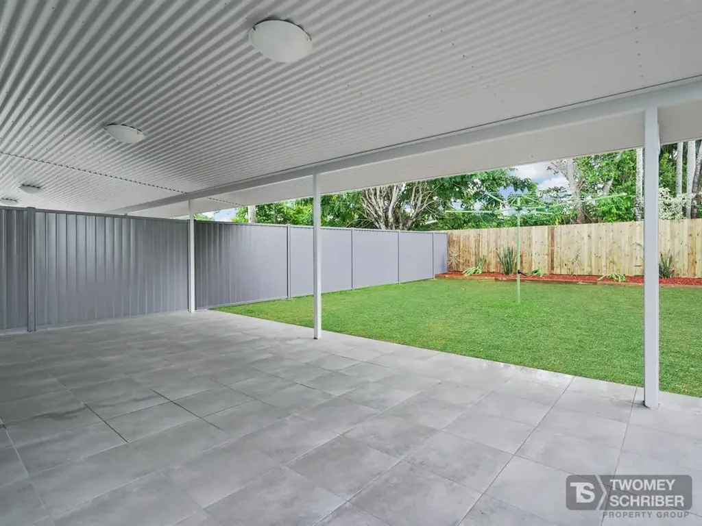 Renovated Duplex in Westcourt