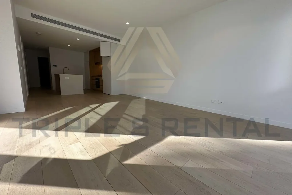 2 Beds 2 Baths Apartment with 2 carpark!