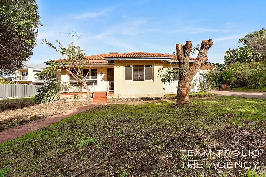 37 Blackwood Avenue, Hamilton Hill, WA 6163