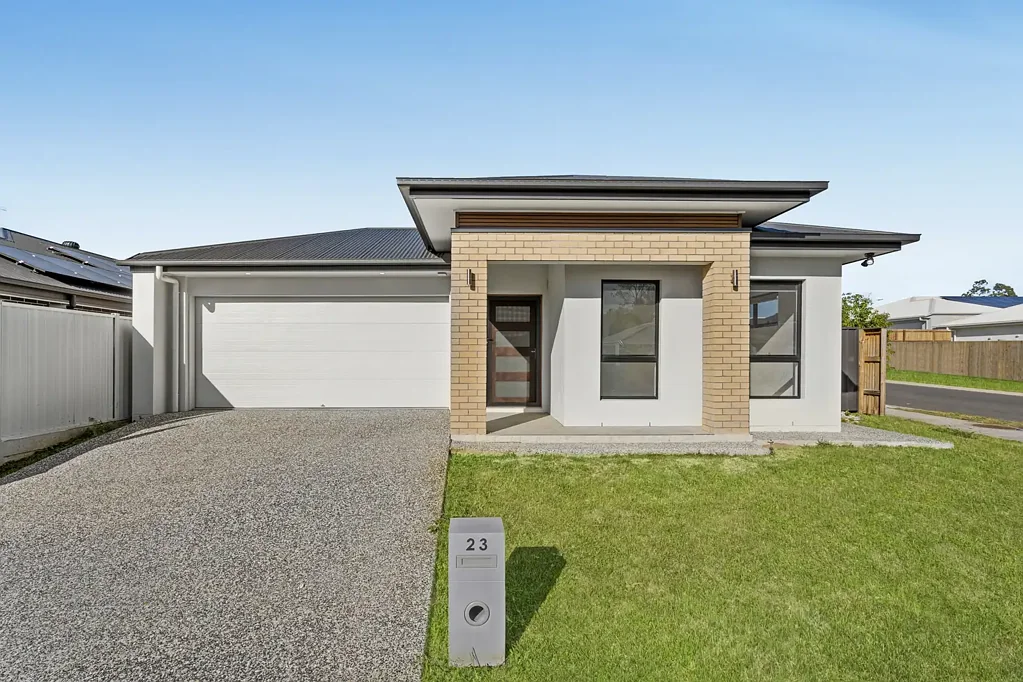 Modern Family Home with Ducted Air Conditioning & Multiple Living Areas